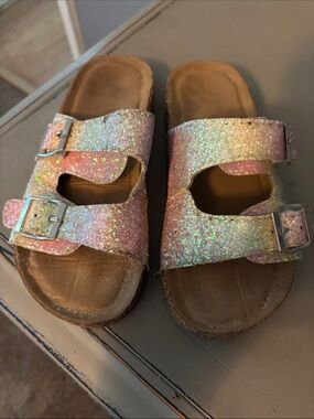 Kids Glitter Dual-Buckle Slide Sandals — Iridescent Pink